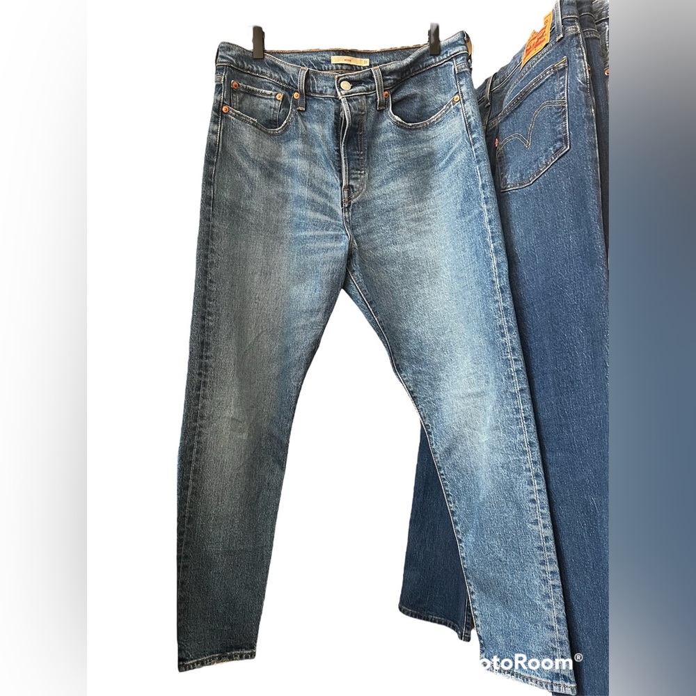 Levi’s Wedgie